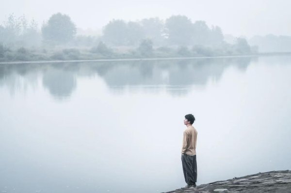 泛策略 人生建议：中年以后，别再过“临时生活”